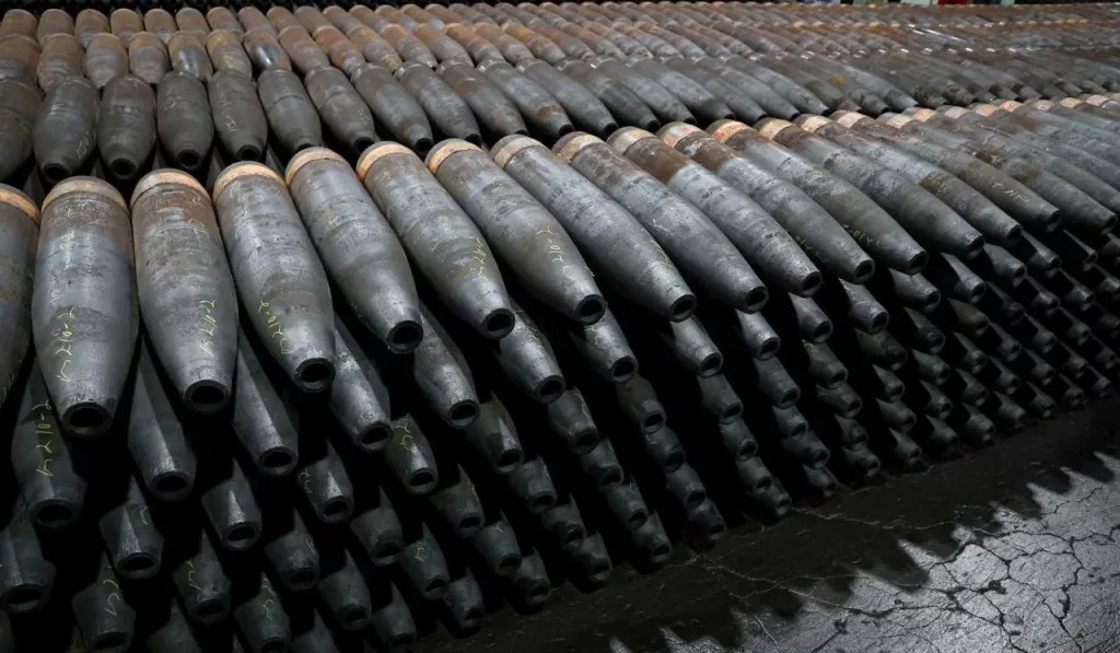 Министр иностранных дел Чехии Ян Липавский на саммите НАТО в Брюсселе заявил, что чешская инициатива по боеприпасам для Украины имеет достаточно ресурсов для обеспечения ежемесячных поставок до сентября этого года