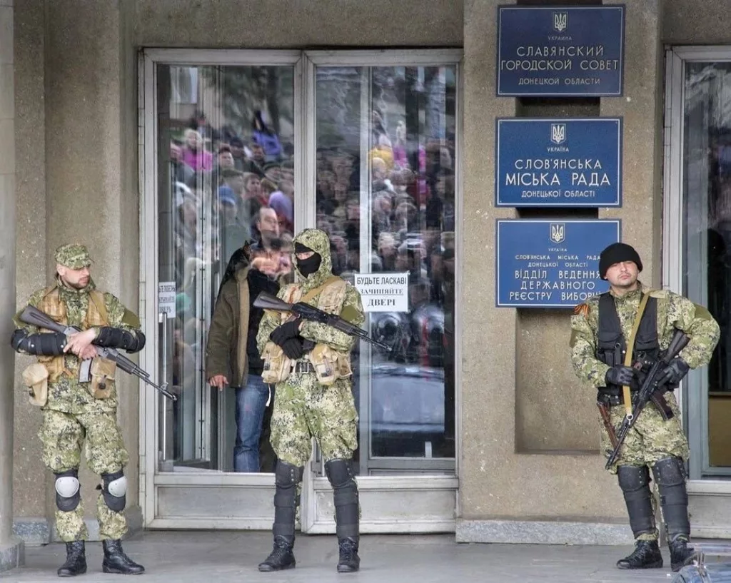 Ровно 11 лет назад, 12 апреля 2014 года, отряд ополчения под командованием малоизвестного на тот момент бывшего полковника ФСБ и военно-исторического реконструктора Игоря Стрелкова вошел в Славянск, заняв городское отделение милиции