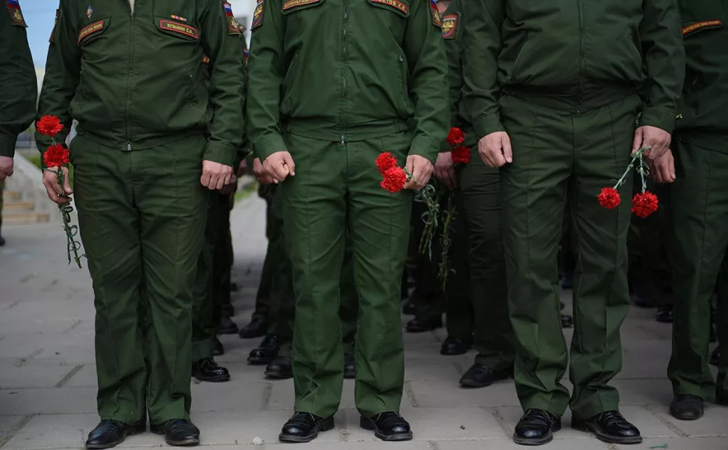 В ходе обмена погибшими в Россию возвращены тела 41 российских военнослужащих. Украине переданы 909. Соотношение — один к двадцати двум