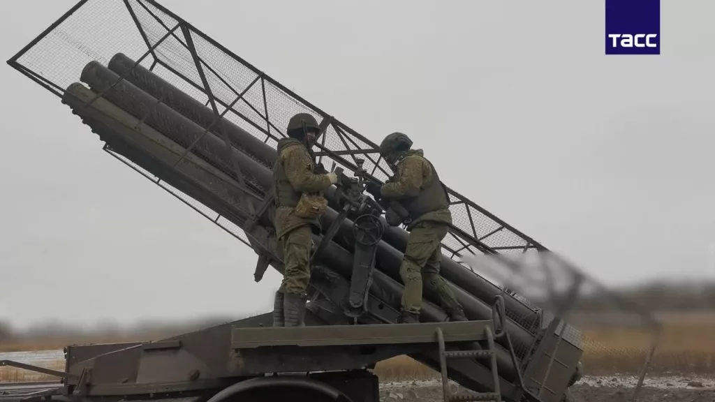 Боевая работа расчёта РСЗО 9К57 «Ураган» с антидроновой защитой группировки войск «Запад»