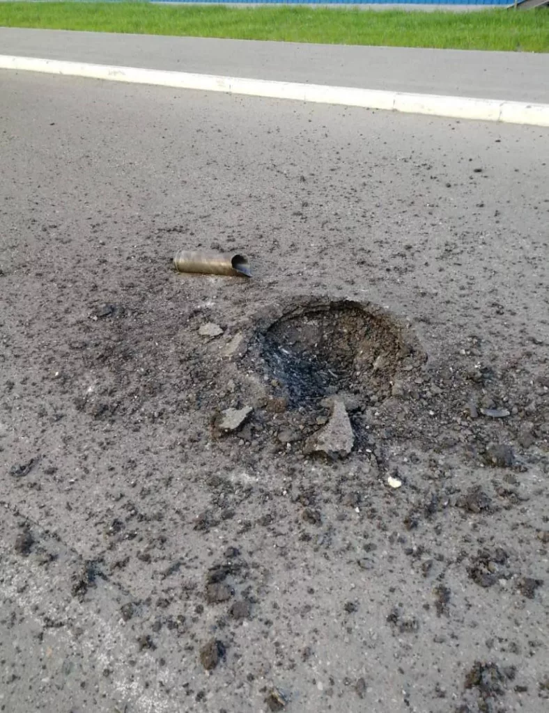 Разлет боеприпасов и их последствия в результате взрыва на складе в Киржачском районе Владимирской области. Некоторые улетают на расстояние в ~10 км