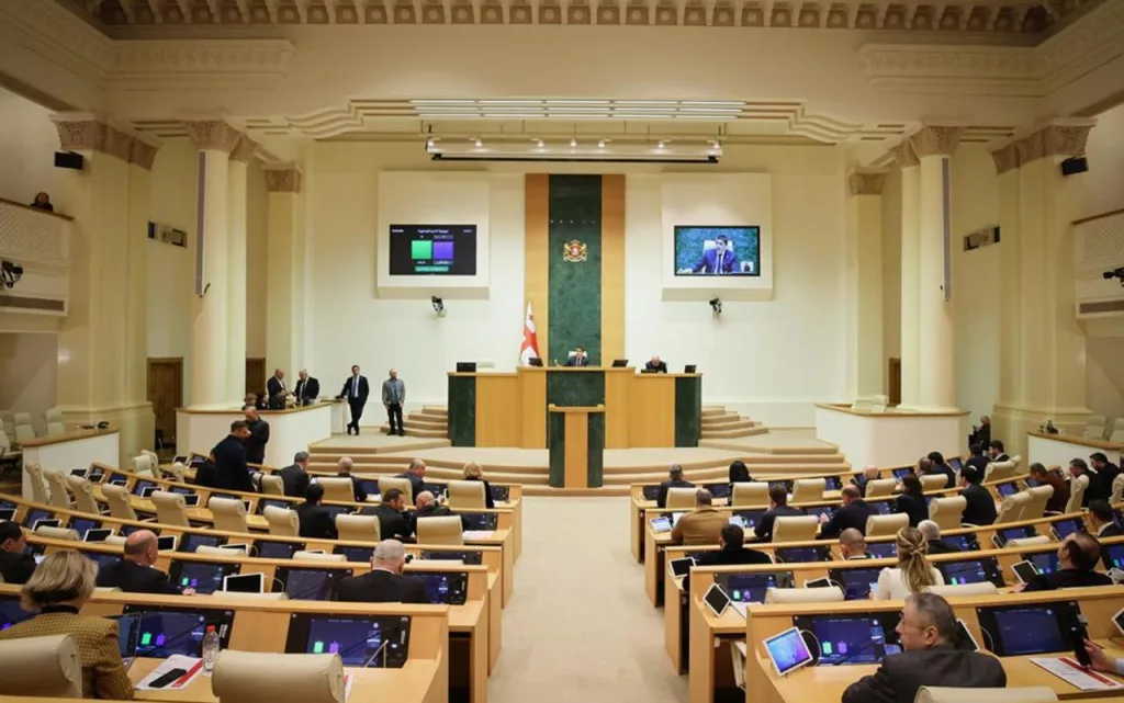 Грузия приняла закон об иноагентах – окончательно
