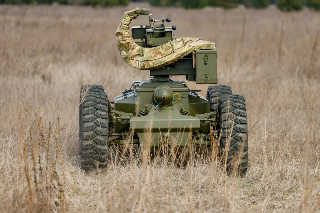 Первые испытания украинских FPV-дронов на оптоволокне с дальностью более 20 км