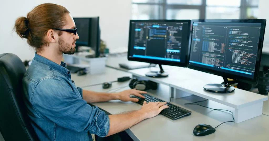 Минцифры РФ опровергло слухи о повышении ставок по IT-ипотеке, её условия остаются прежними — максимум 6%