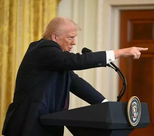 Трамп через несколько недель может начать бомбить Иран, в том числе ядерные объекты, утверждает Daily Mail