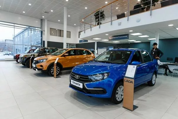 АвтоВАЗ предложил вернуть субсидии на покупку авто семьям. Глава компании Максим Соколов полагает, что мера заработает уже в апреле