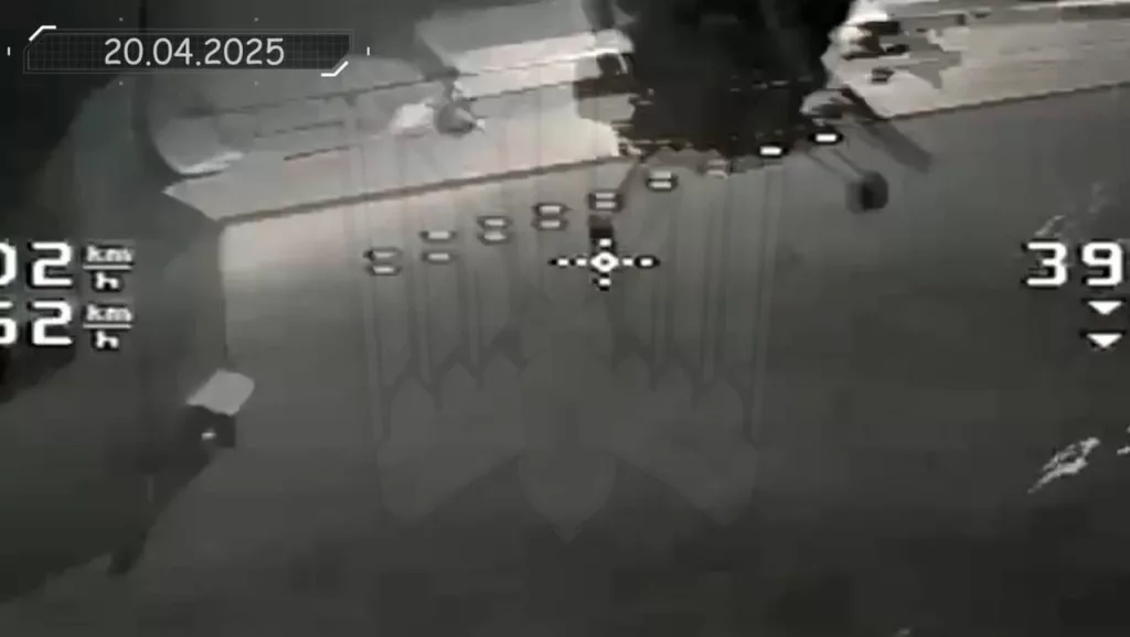 Противник впервые попытался перехватить FPV-дроном разведывательно-ударный БПЛА «Форпост-РУ», но перехватчик не смог задеть хвост