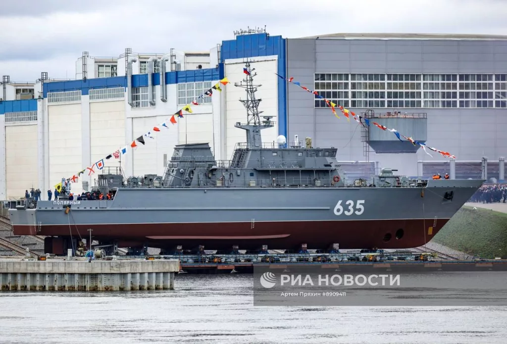 ОСК спустила на воду десятый морской тральщик проекта 12700