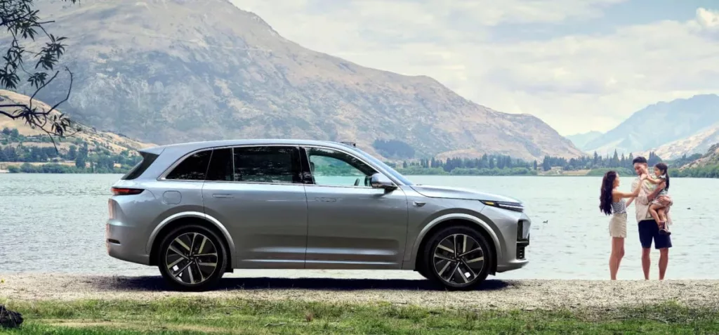Китайский бренд Li Auto официально вышел на российский рынок - компания Sinomach Auto, представляющая интересы автопроизводителя в России, выбрала 32 официальных дилера