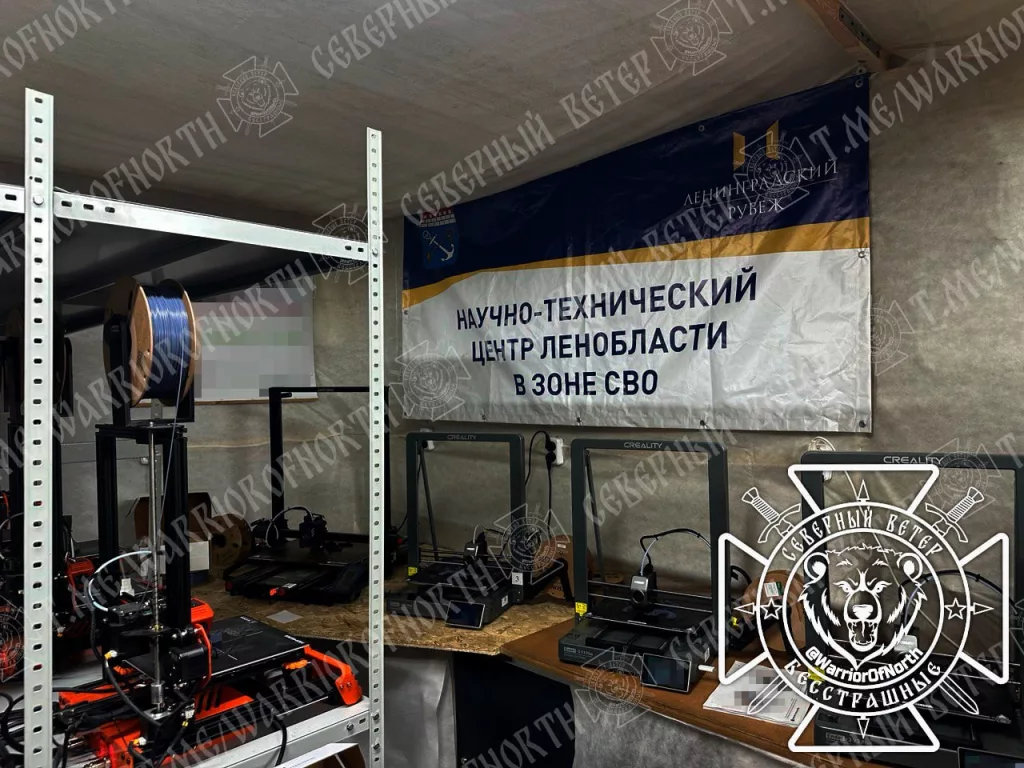 Губернатор Ленобласти Александр Дрозденко посетил Центр сборки БпЛА в зоне СВО