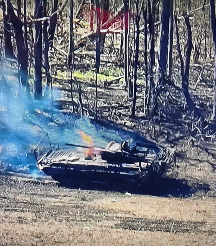 Другой ракурс на пораженную FPV-дронами технику противника в приграничье Белгородской области