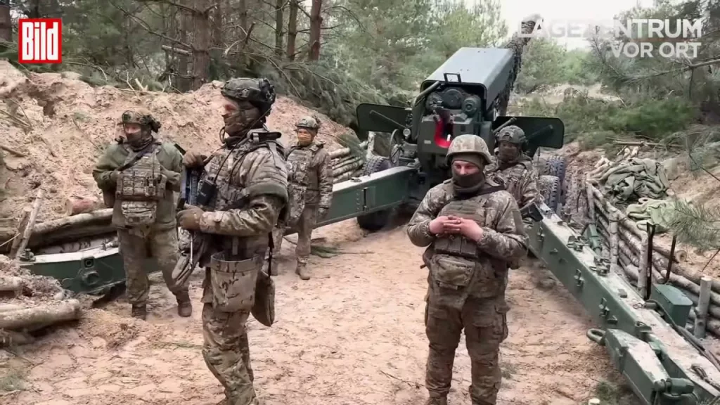 Опубликованы новые кадры с украинской буксируемой 155-мм гаубицей «Богдана-Б» на одном из полигонов