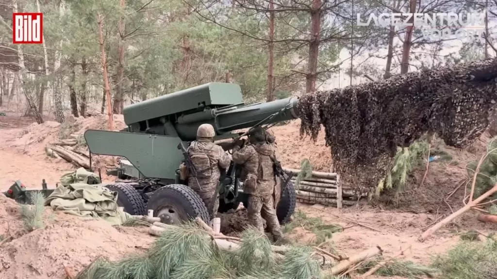Опубликованы новые кадры с украинской буксируемой 155-мм гаубицей «Богдана-Б» на одном из полигонов