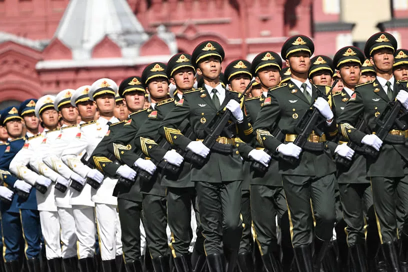 «Надругательство над историей». МИД Китая ответил на критику Киева за участие в Параде Победы