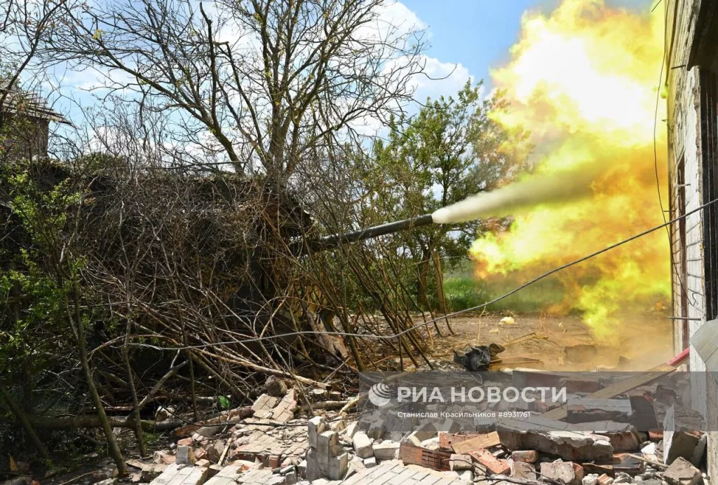 Боевая работа танка Т-80БВМ группировки войск «Центр» с закрытых огневых позиций на Покровском (Красноармейском) направлении