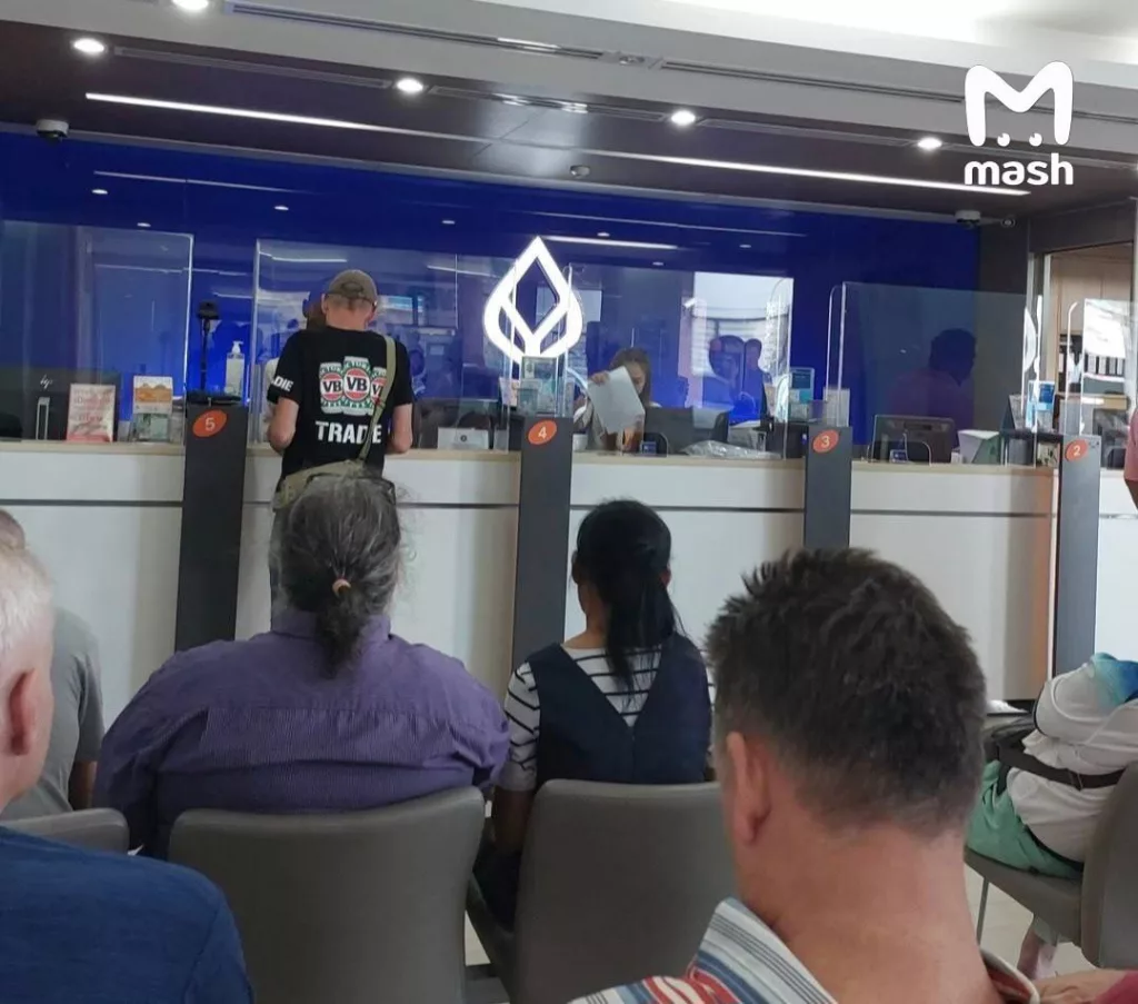 Тысячи россиян остались без карт главного тайского банка — "Бангкок банк" массово блокирует счета релокантов и туристов