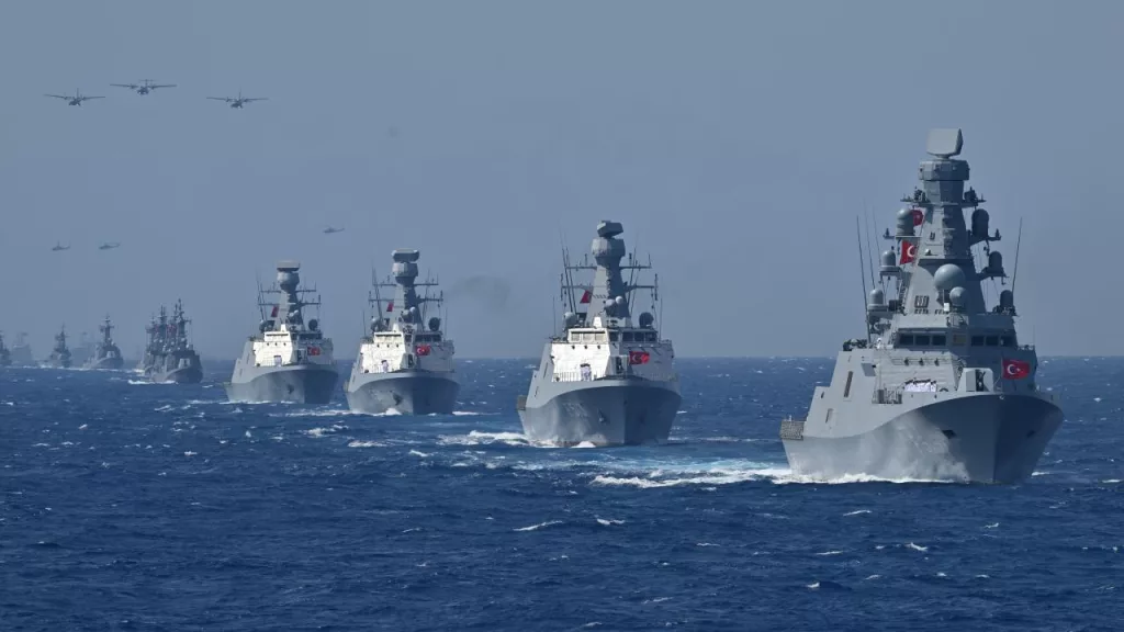 В Турции начались крупнейшие в её истории морские учения
