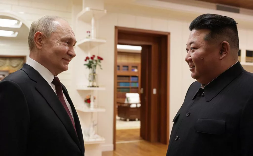 Ким Чен Ын пообещал помочь России в случае нападения «прислужников США и Запада»