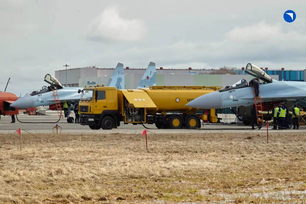 ОАК передала Минобороны России очередную партию новых многофункциональных истребителей Су-35С