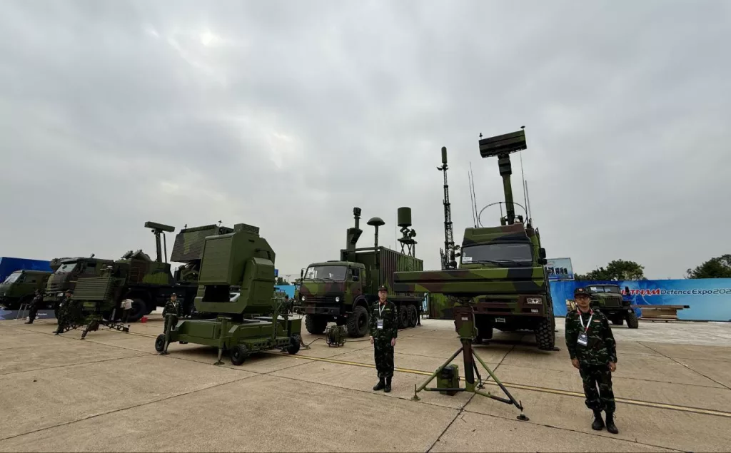 Расширяется клуб стран разрабатывающих различное микроволновое оружие направленного электромагнитного импульса