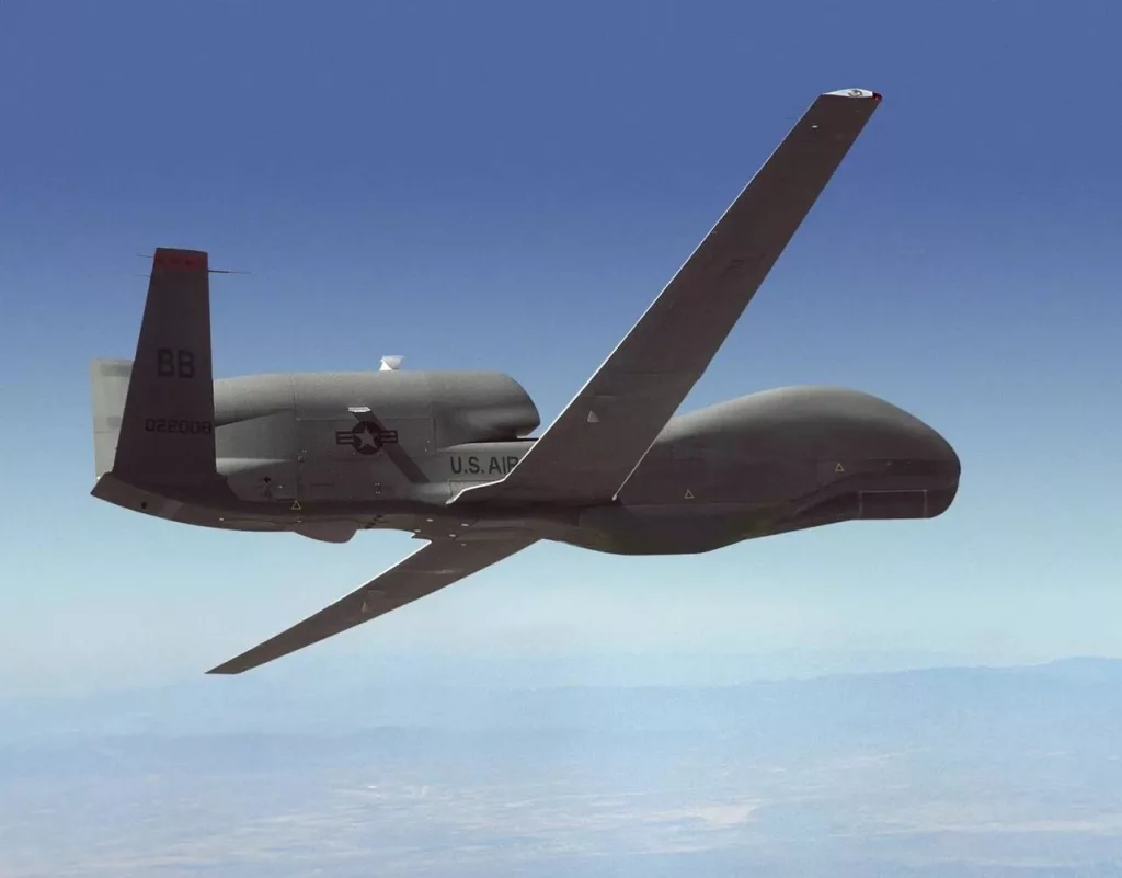 Рутинная работа стратегического разведчика ВВС США RQ-4B Global Hawk (позывной - FORTE 10) уважаемых партнеров в близи Ленинградской и Псковской областей, а также республики Беларусь