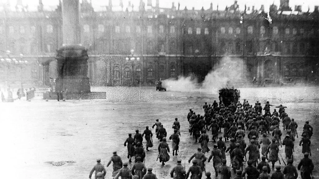 Насколько похожи две главных революции в истории