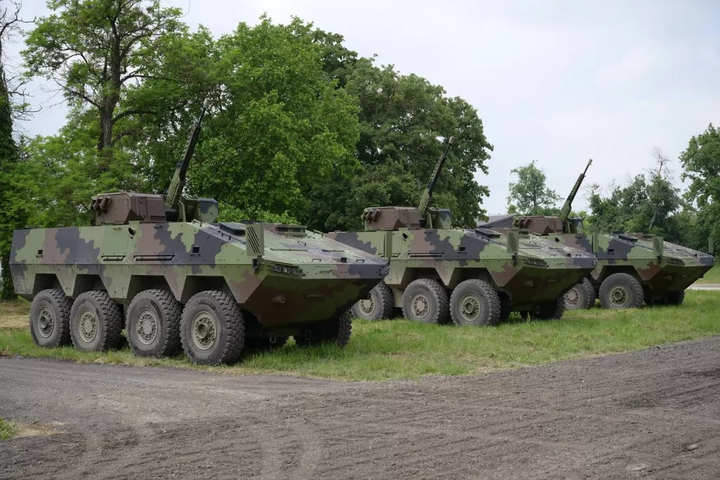 Начальник Генерального штаба Вооруженных сил Сербии генерал Милан Мойсилович посетил Центр испытаний вооружений и военной техники «Никинци»