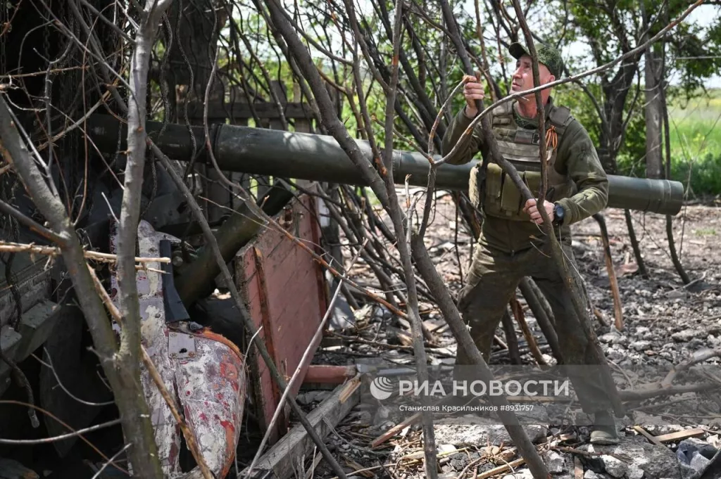 Боевая работа танка Т-80БВМ группировки войск «Центр» с закрытых огневых позиций на Покровском (Красноармейском) направлении