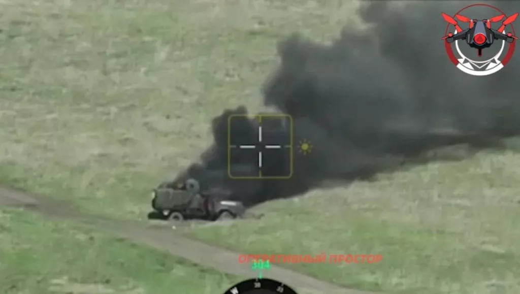 Уничтожение FPV-дроном брошенного бронеавтомобиля Roshel Senator ВСУ в районе посёлка Двуречная Харьковской области