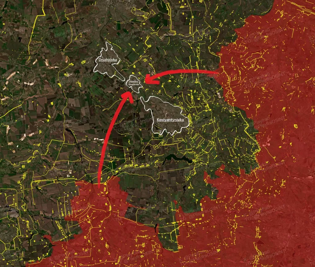 По оценкам зарубежных аналитиков, в ближайшей перспективе не стоит ожидать прямого штурма Константиновки. Вместо лобовой атаки, российская армия, судя по конфигурации боевых действий, реализует тактику охвата с двух направлений