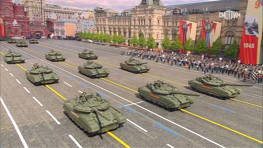 Троица современных российских бронетанковых войск - Т-90М, Т-72Б3 и Т-80БВМ
