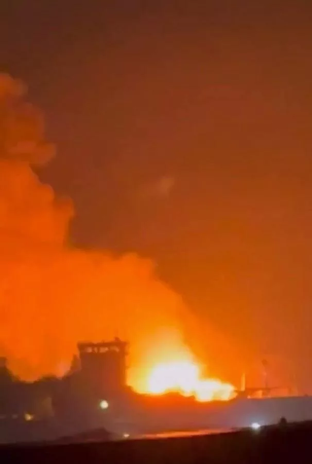 Визуально подтверждено поражение C-130B/E 6-й транспортной эскадрильи ВВС Пакистана в результате индийского удара по авиабазе Нур-Хан