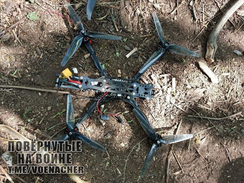 Трофеи воинов 74-й отдельной гвардейской мотострелковой бригады, собранные на Покровском направлении. В том числе украинский 40-мм ручной гранатомёт «Форт-600»