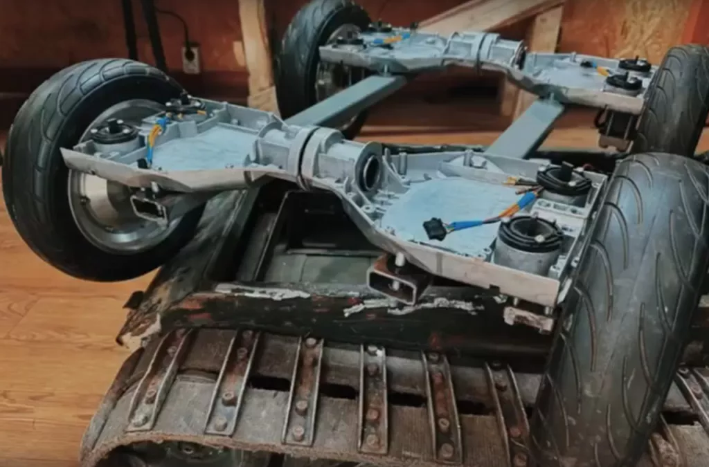 Наземные дроны из гироскутеров. Российские военные стали активно использовать дроны-камикадзе на базе гироскутеров для поражения целей ВСУ