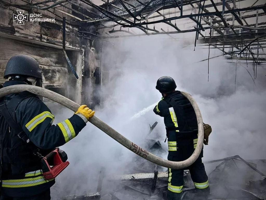 Ночью дроны в основном атаковали цели в Киевской области. В частности, досталось аэродрому в городе Васильков Киевской области
