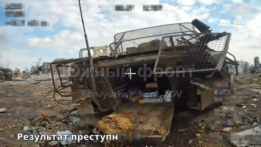 Пара подбитых и брошенных БМП M2A2 Bradley ODS-SA, бронеавтомобиль "Козак-7", а также пара сгоревших БТР M113 с десантом и БМП Marder 1A3 в результате неудачного контрудара 100-й мехбригады ВСУ в Торецке