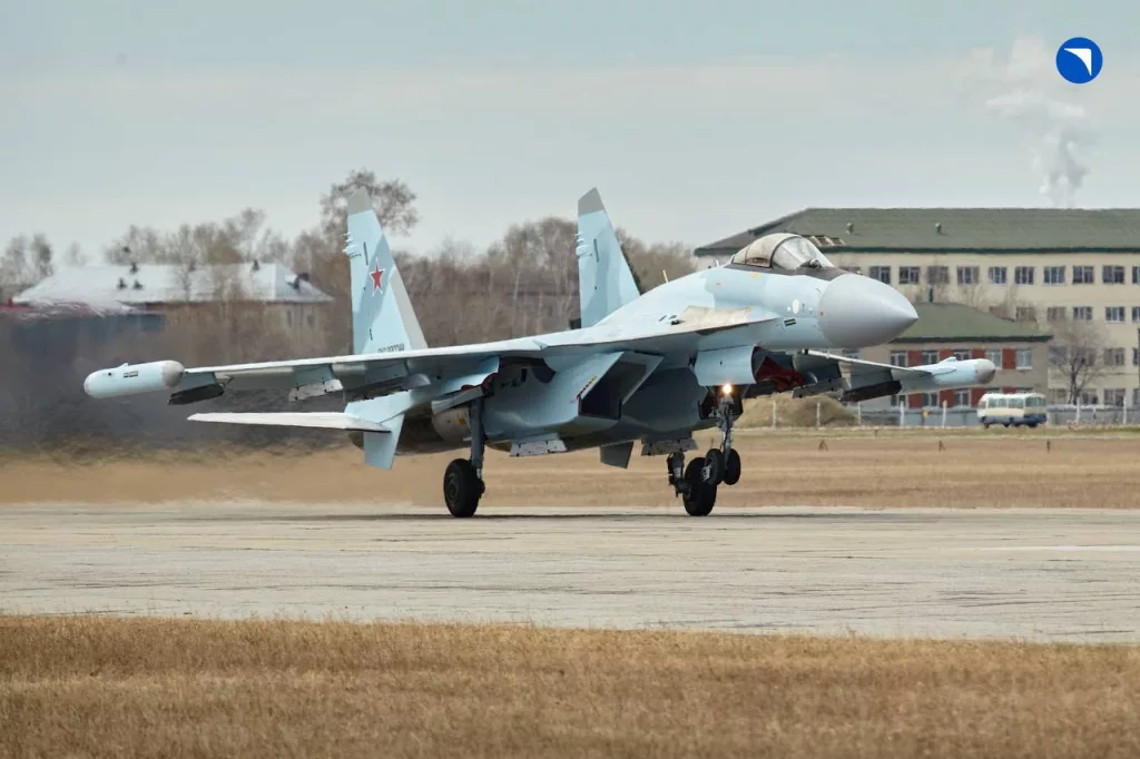 ОАК передала Минобороны России очередную партию новых многофункциональных истребителей Су-35С