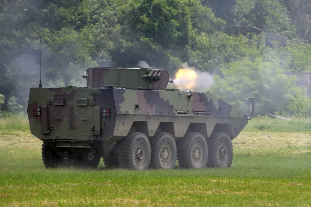 Начальник Генерального штаба Вооруженных сил Сербии генерал Милан Мойсилович посетил Центр испытаний вооружений и военной техники «Никинци»