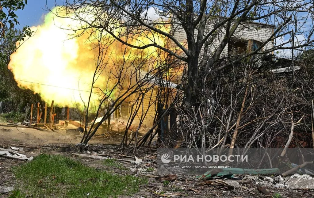 Боевая работа танка Т-80БВМ группировки войск «Центр» с закрытых огневых позиций на Покровском (Красноармейском) направлении