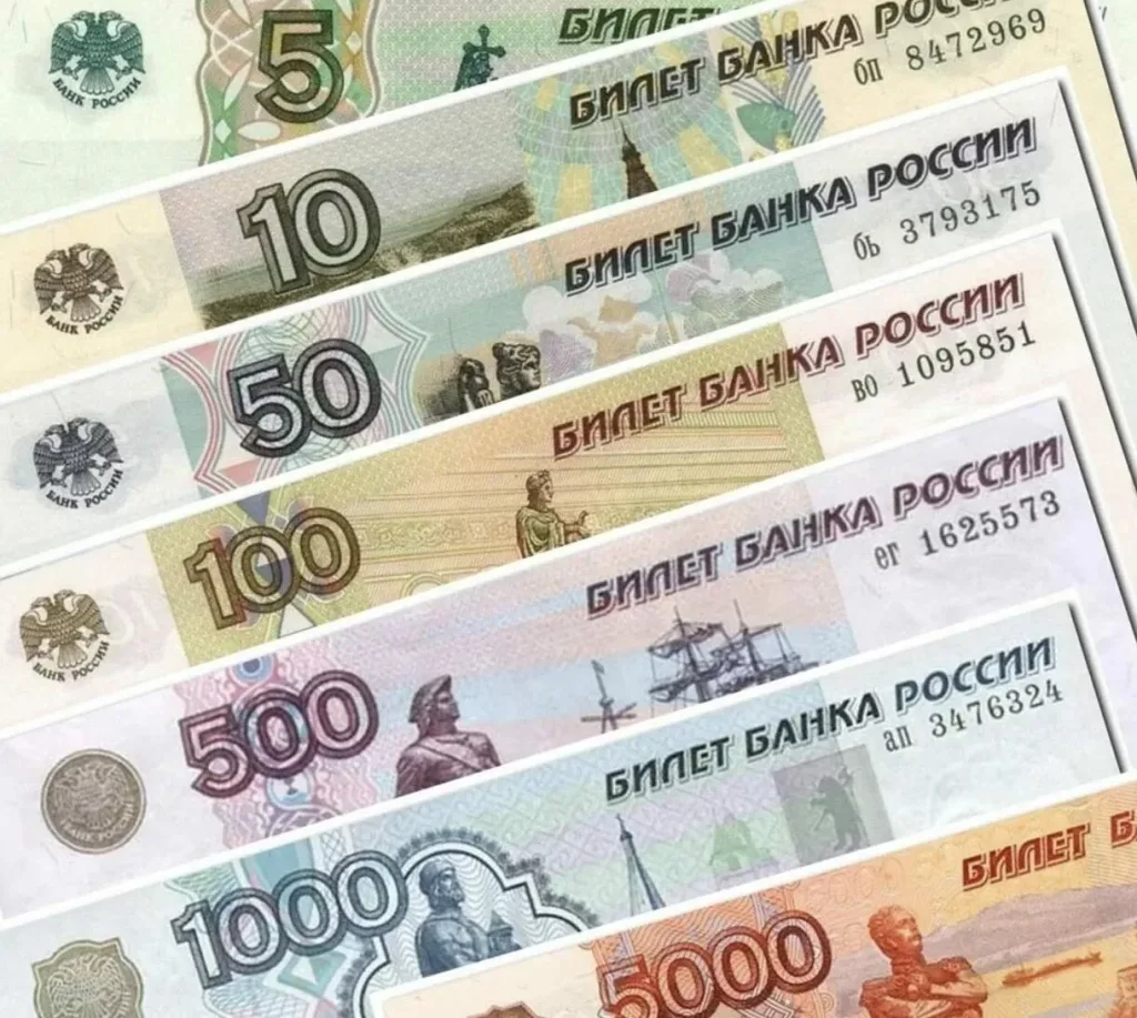 Новые правила для наличных: какие купюры перестанут принимать в магазинах