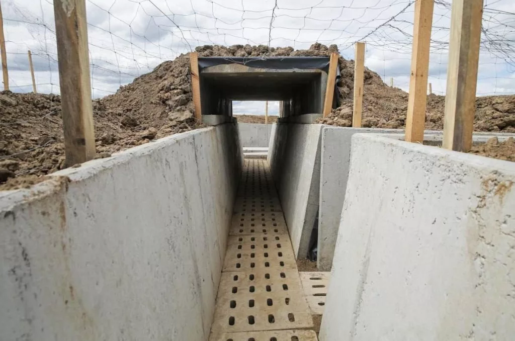 Тем временем польские вооруженные силы активно возводят фортификационные сооружения на границе с Калининградской областью