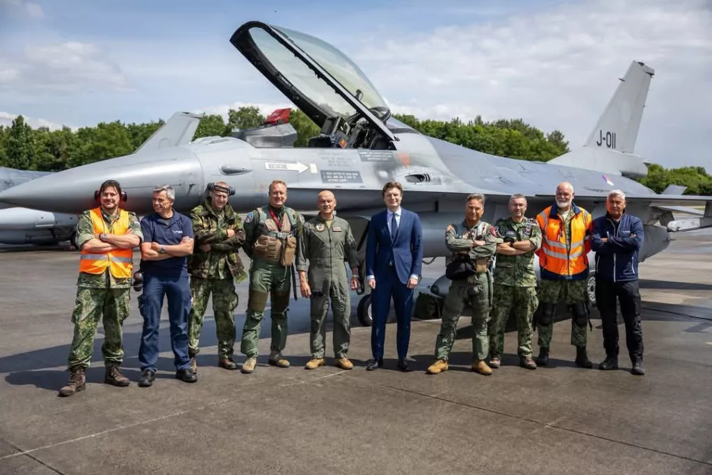 Из Нидерландов на Украину вылетела последняя партия истребителей F-16