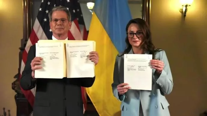 Украина ратифицирует сделку по недрам 8 мая – речь не об одном, а о трех документах