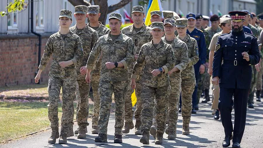 Позорное искажение памяти павших: боевики ВСУ пройдут строем по Лондону в честь 80-летия Победы