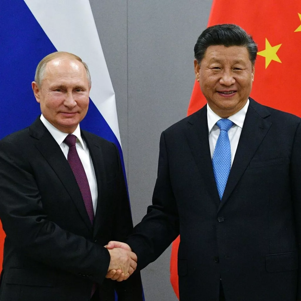 Си Цзиньпин на 7—10 мая по приглашению Владимира Путина приедет с официальным визитом в Россию, сообщает Кремль