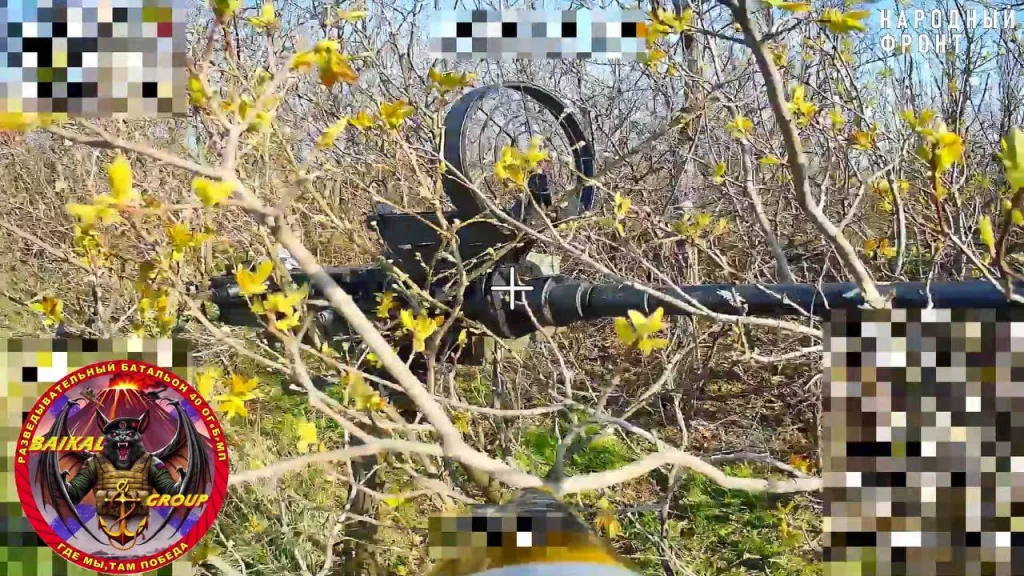 Очередная подборка кадров боевой работы расчётов оптоволоконных FPV-дронов «КВН» из состава разведывательного батальона 40-й отдельной бригады морской пехоты Тихоокеанского флота