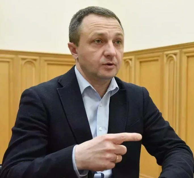 Учителя в крупных городах Украины по-прежнему говорят на русском языке, пожаловался украинский языковой омбудсмен