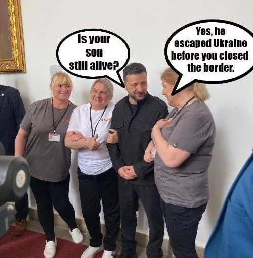 В сети высмеяли Зеленского, который сфотографировался с украинками, работающими уборщицами в парламенте Чехии