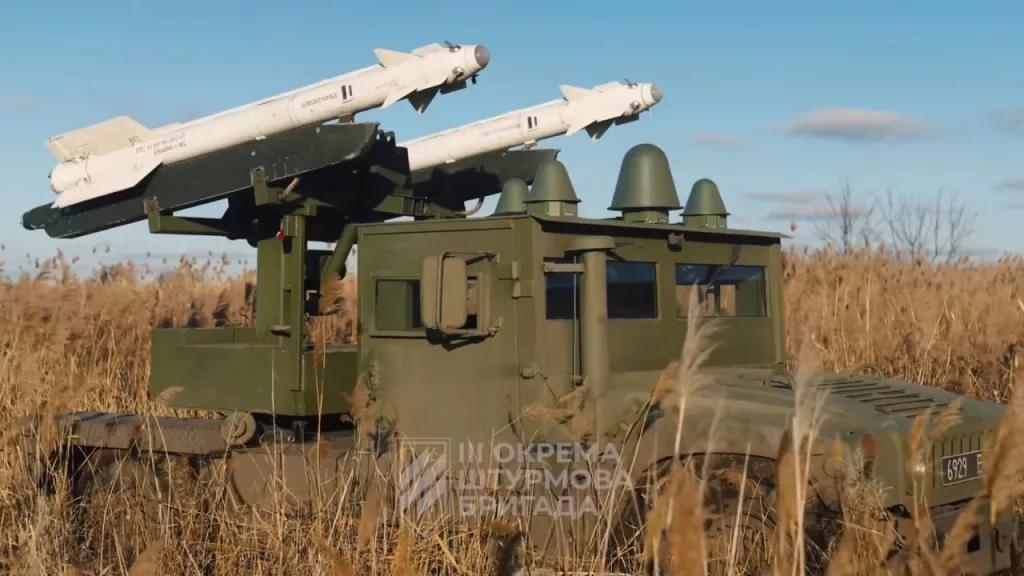 Стало известно название нового легкого ЗРК на базе бронеавтомобиля HMMWV с авиационными ракетами Р-73, используемого ВСУ — Dragon H73