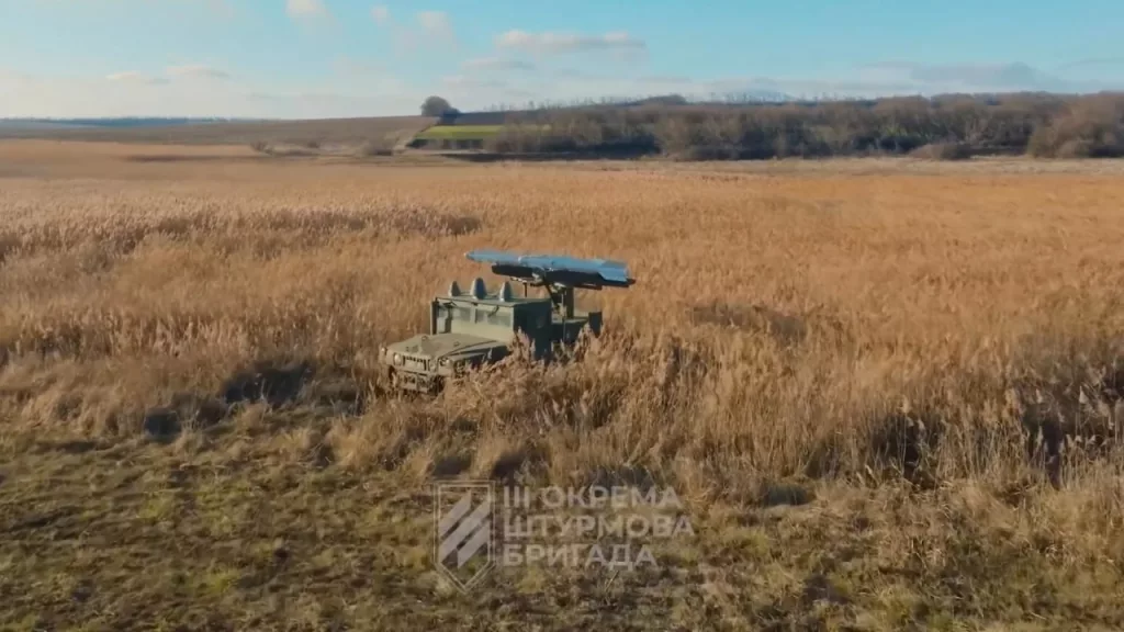 Стало известно название нового легкого ЗРК на базе бронеавтомобиля HMMWV с авиационными ракетами Р-73, используемого ВСУ — Dragon H73